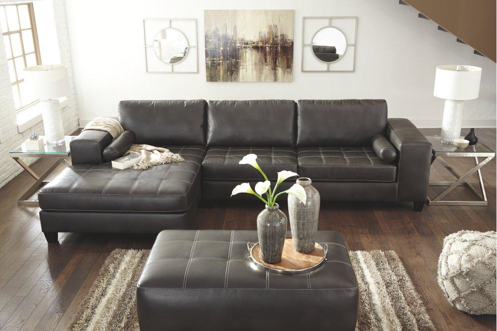 Nokomis 2-piece Sectional With Chaise